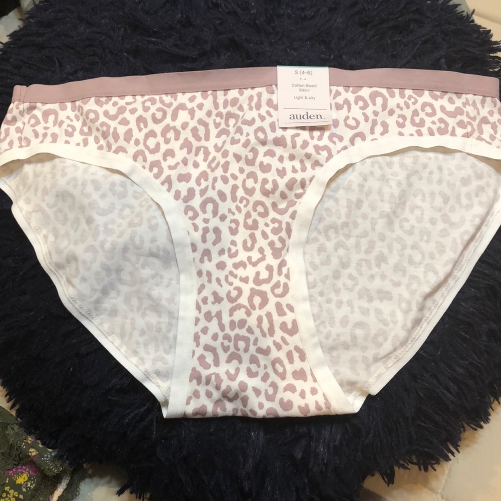 Underwear Auden light animal print.